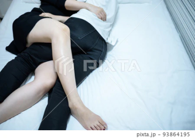 7618