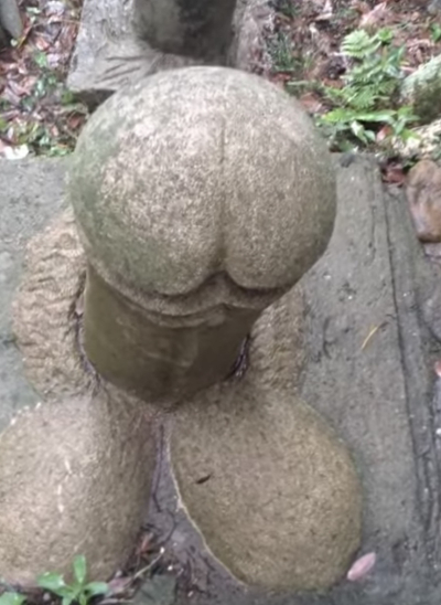 7735