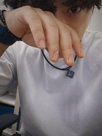 8247